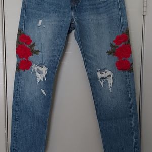 NWT Levi Jeans (W25/L26)